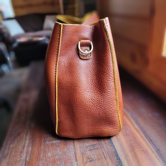 Portland Leather Butterfly Bag In SIENNA - Picture 3 of 6